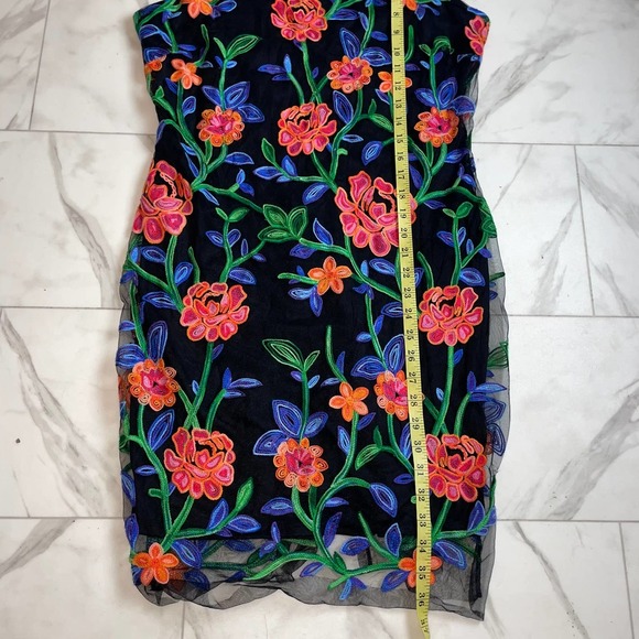 Alexia Admor Embroidered Mesh Floral‎ Sheath Dress - Picture 5 of 8